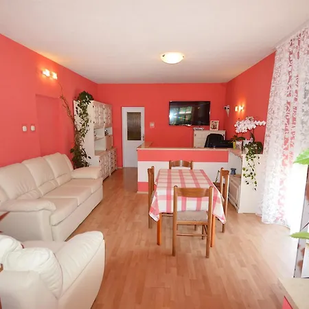 Double 3445h בית הארחה